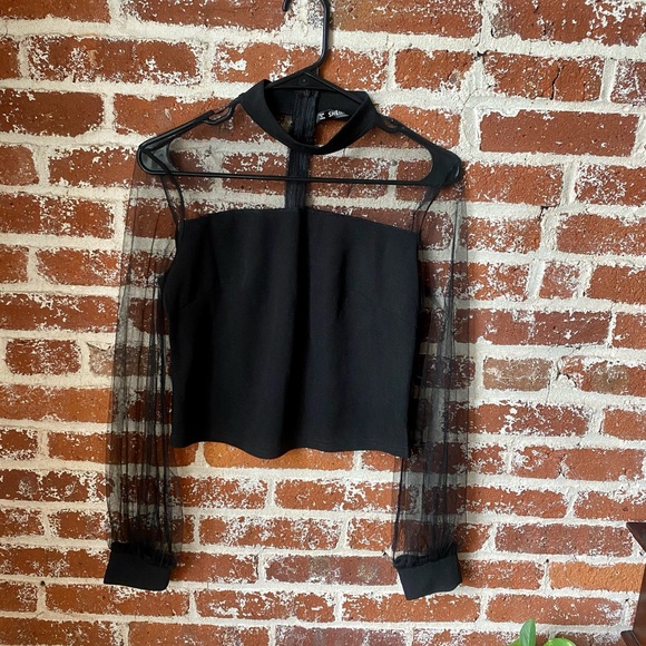 Shein black top with sheer sleeves - Picture 4 of 6